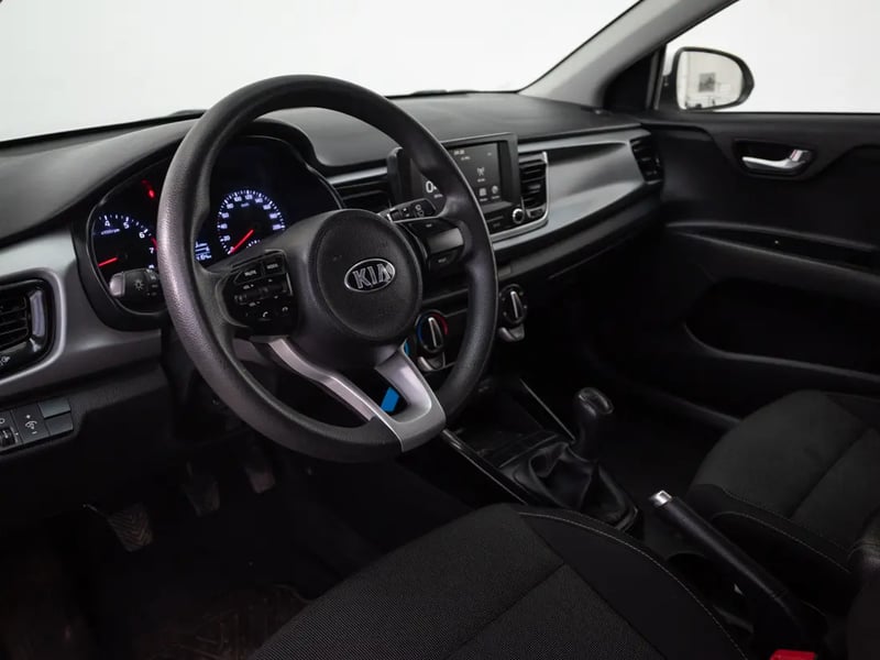 Kia RIO 5 2020 - Imagen 11 de 20