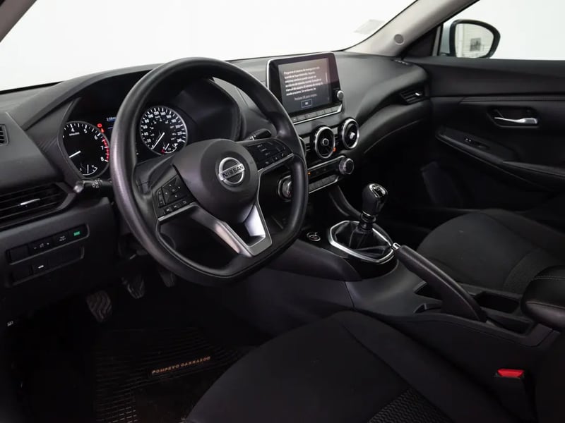 Nissan SENTRA 2023 - Imagen 11 de 19