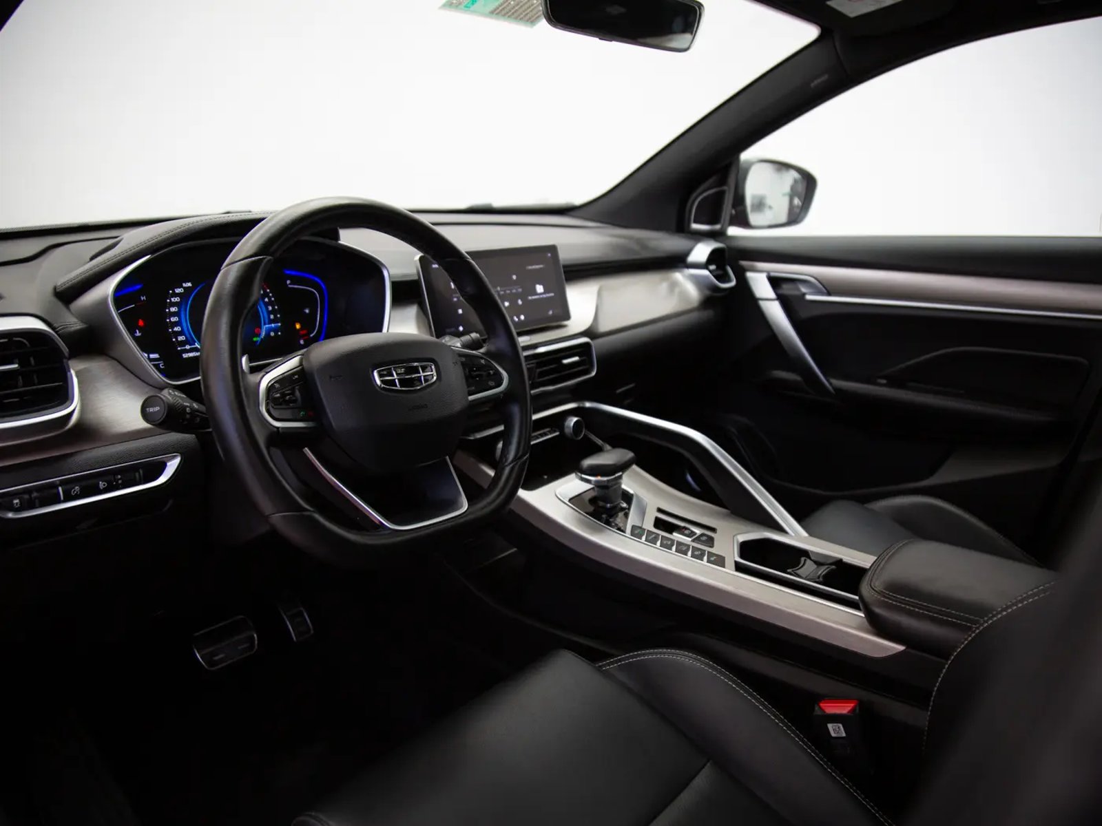 GEELY COOLRAY 2023 - Imagen 13 de 20