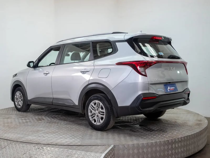 Kia CARENS 2023 - Imagen 5 de 19
