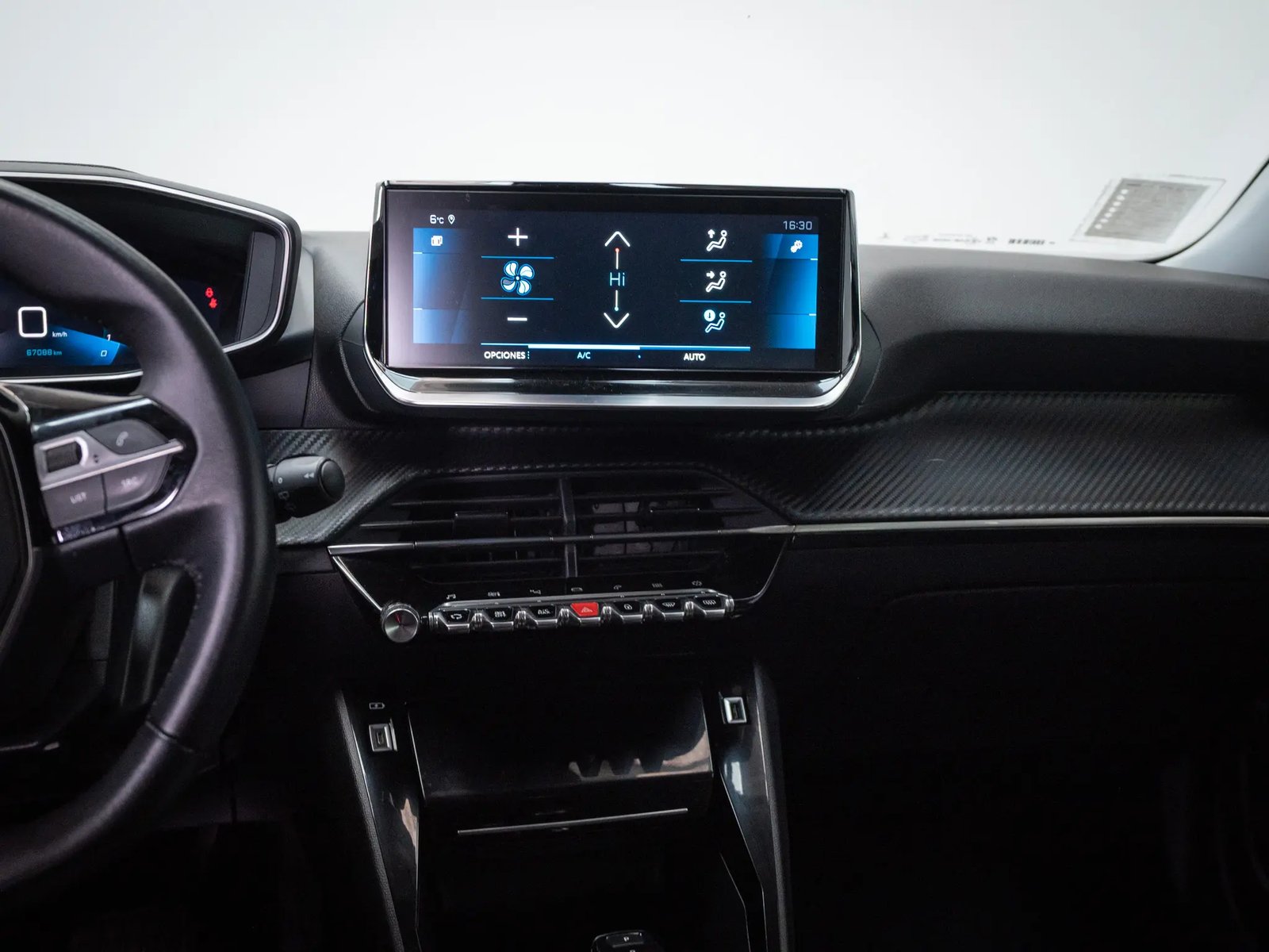 PEUGEOT 2008 2022 - Imagen 13 de 17