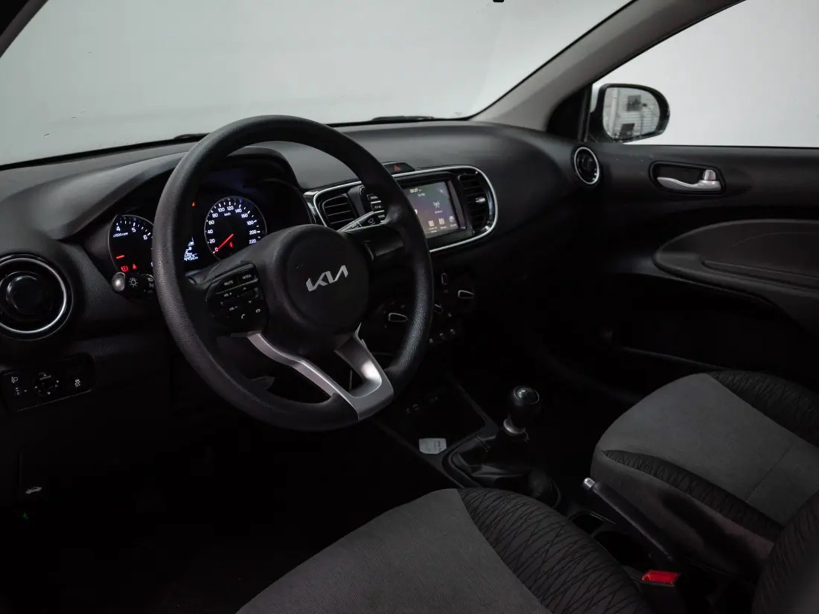 Kia SOLUTO 2026 - Imagen 11 de 20