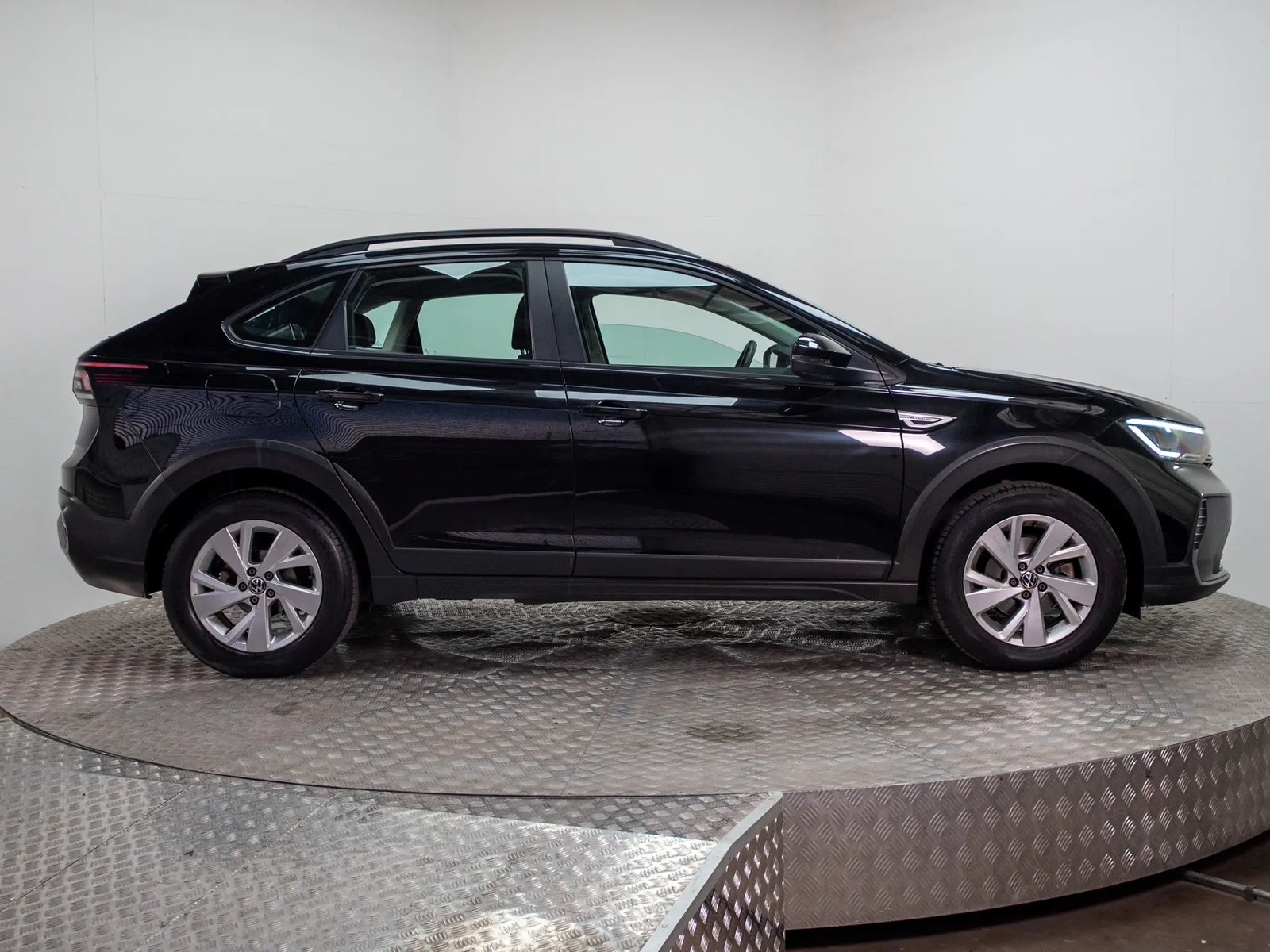 VOLKSWAGEN NIVUS 2023 - Imagen 9 de 19
