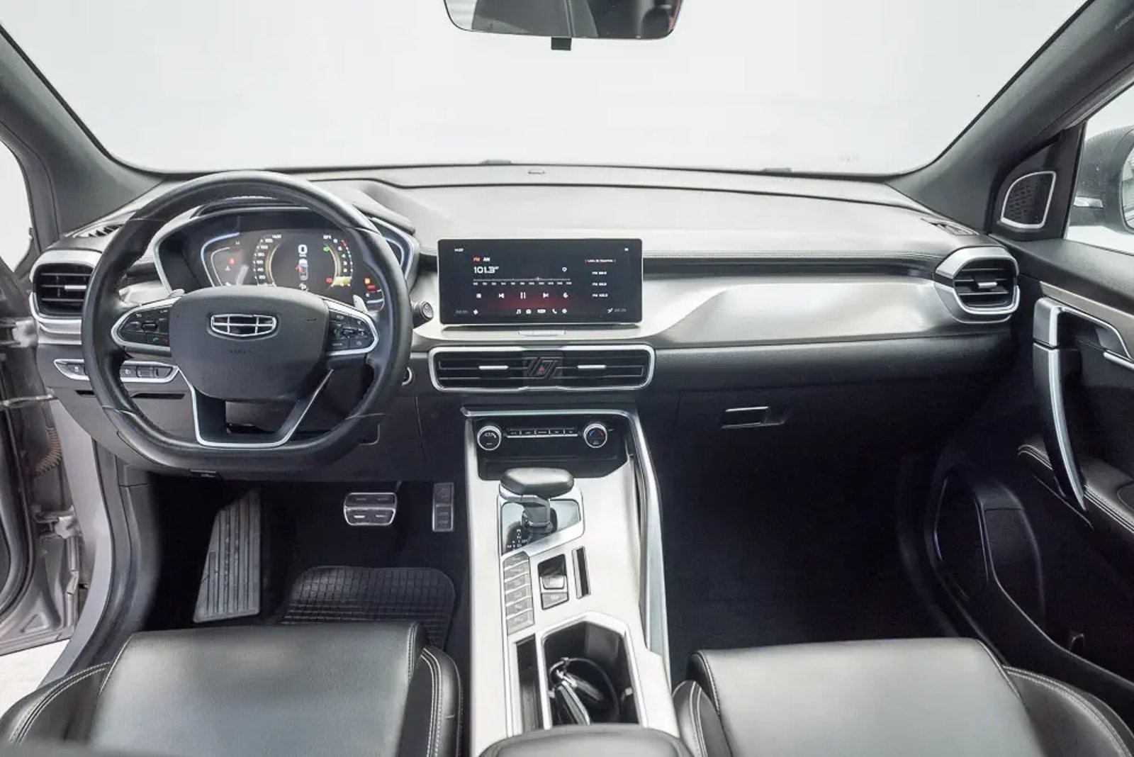 GEELY COOLRAY 2023 - Imagen 18 de 18