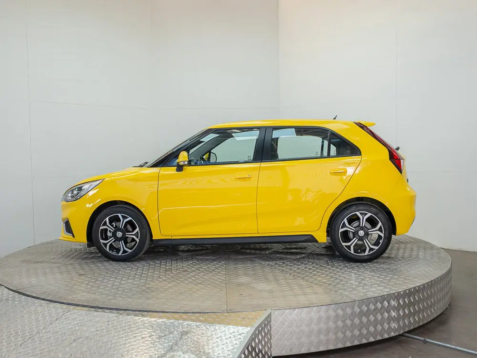 MG 3 2024 - Imagen 3 de 16