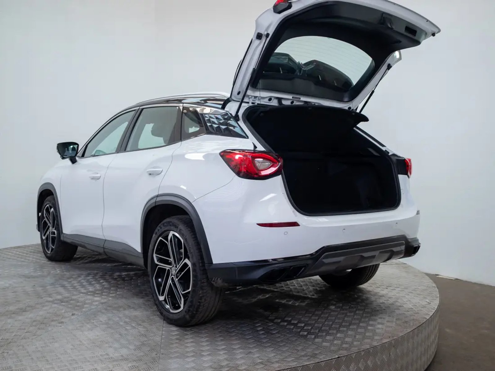 MG ONE 2023 - Imagen 10 de 20