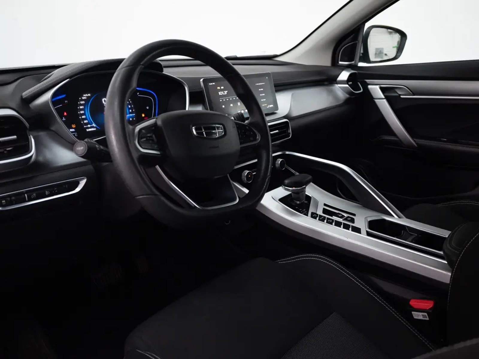 GEELY COOLRAY 2023 - Imagen 14 de 20