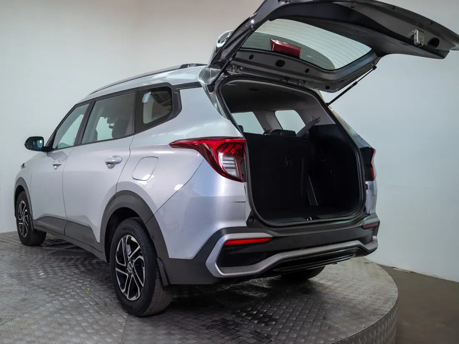 Kia CARENS 2024 - Imagen 10 de 20