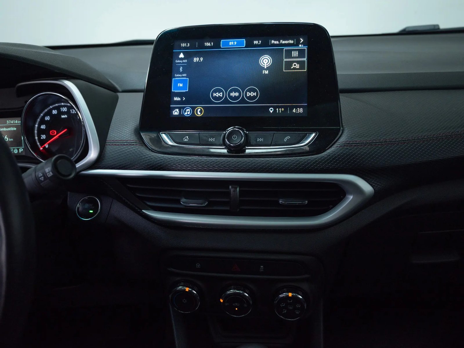 CHEVROLET TRACKER 2024 - Imagen 12 de 18