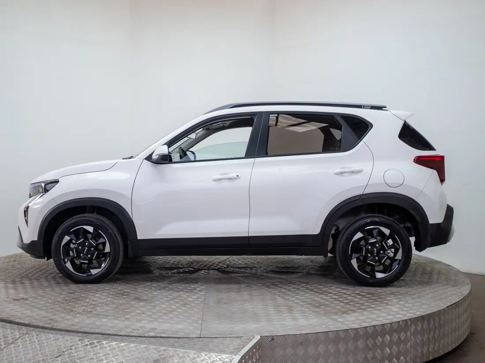 Kia SONET 2025 - Foto 4 de 19