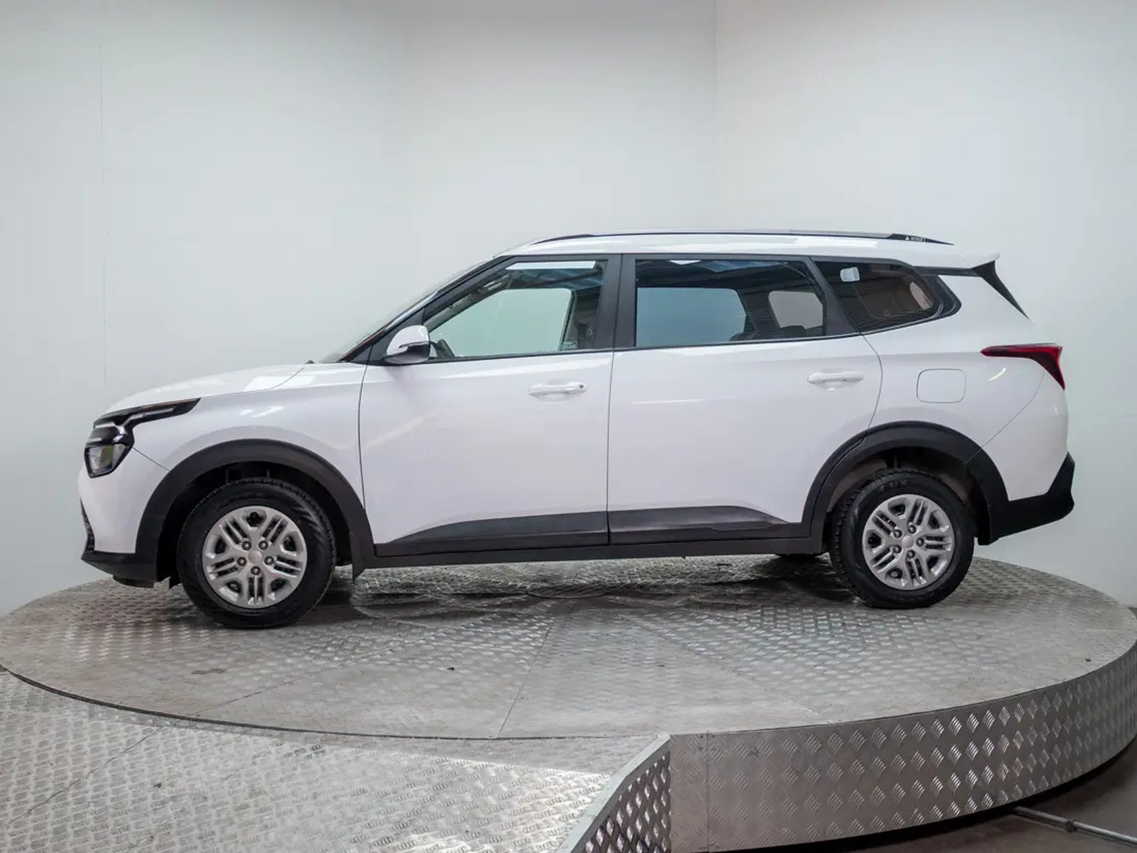 Kia CARENS 2023 - Imagen 4 de 20