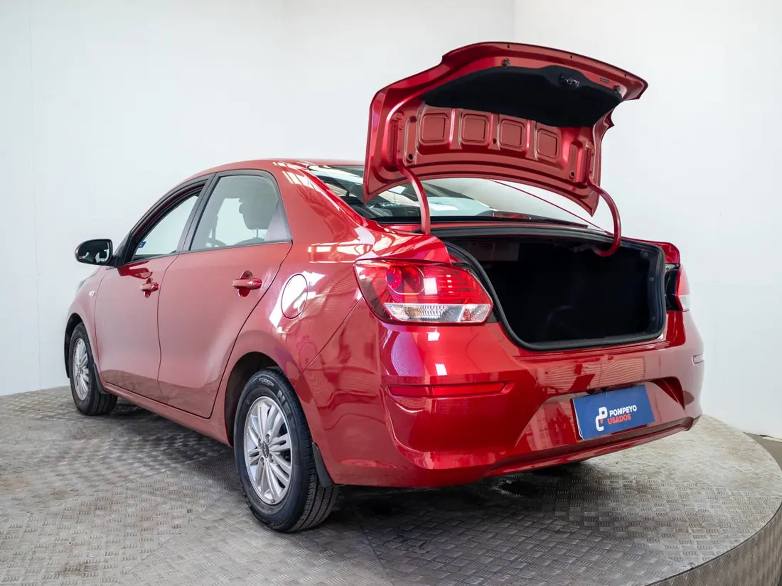 Kia SOLUTO 2024 - Imagen 10 de 18