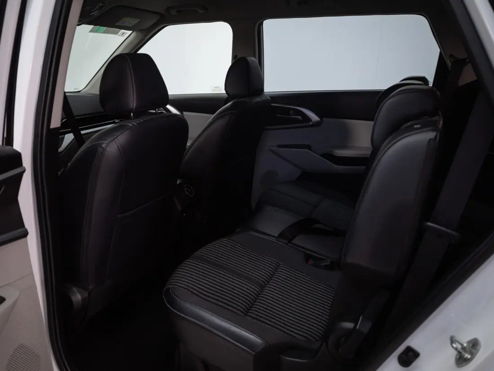 Kia CARENS 2023 - Imagen 14 de 20