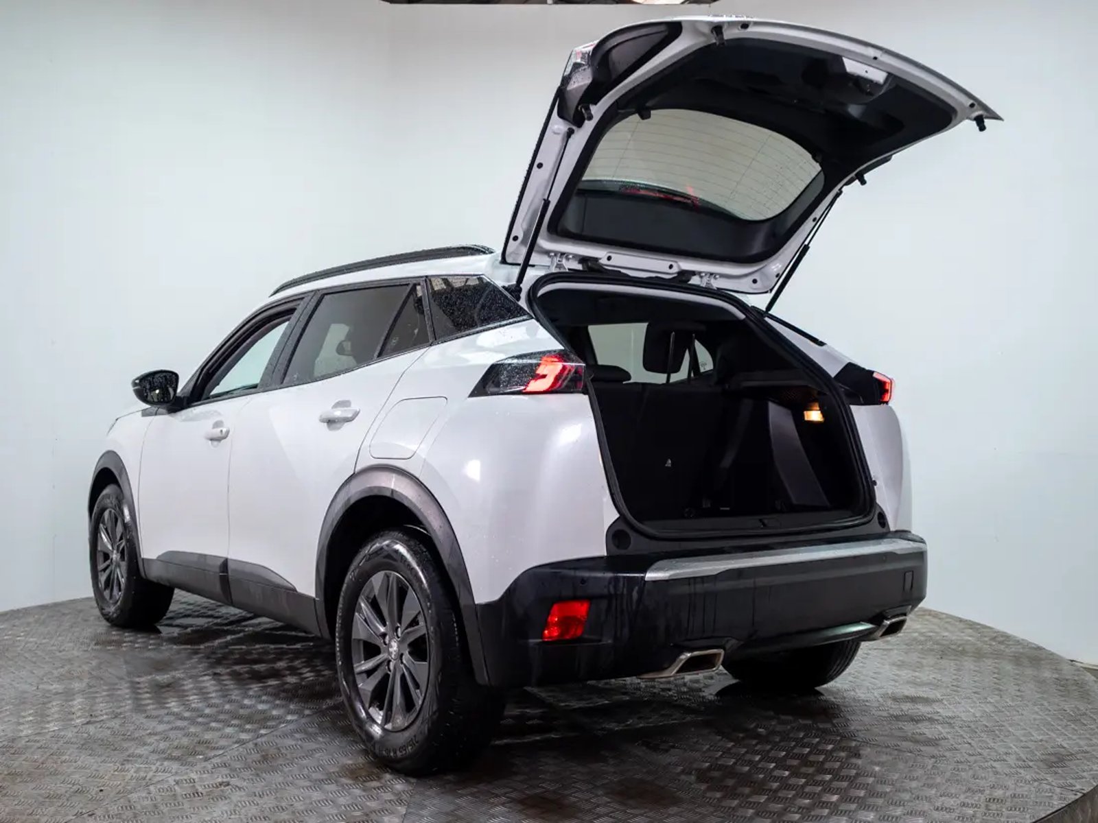 Peugeot 2008 2023 - Imagen 10 de 19