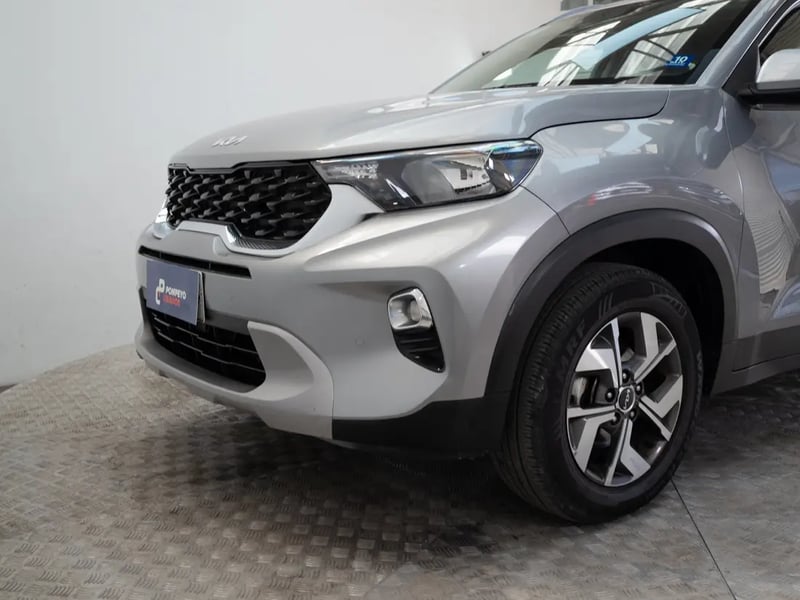 Kia SONET 2023 - Imagen 18 de 19
