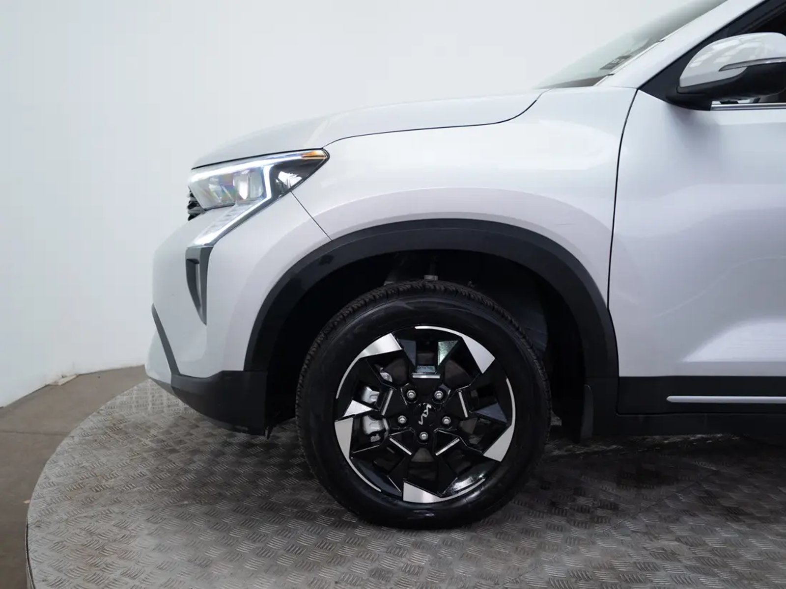 Kia SONET 2025 - Imagen 17 de 19
