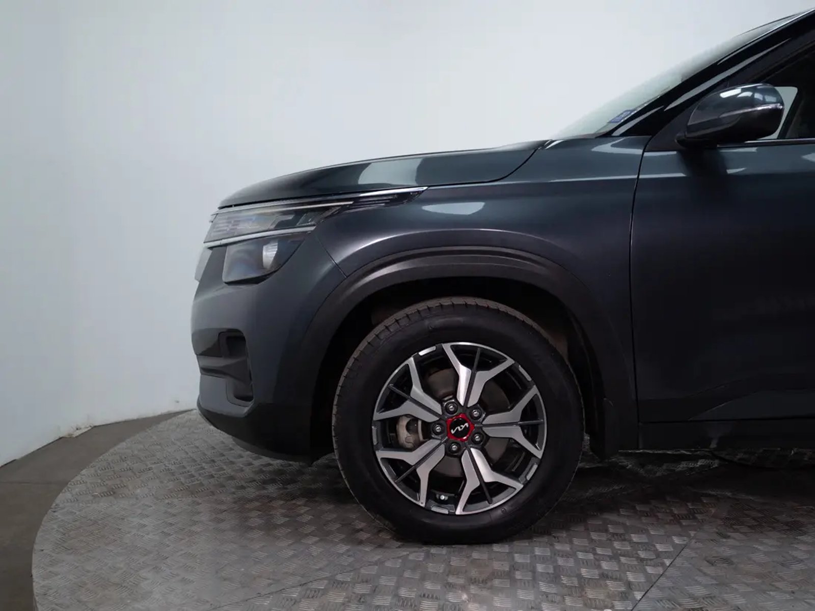 Kia SELTOS 2024 - Imagen 17 de 20