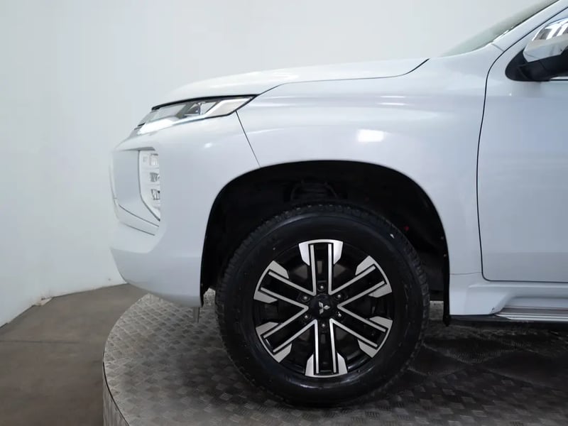 Mitsubishi MONTERO SPORT 2022 - Imagen 18 de 20
