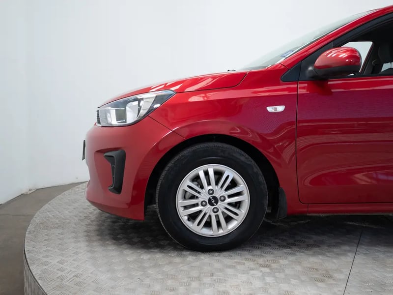 Kia SOLUTO 2024 - Imagen 17 de 19