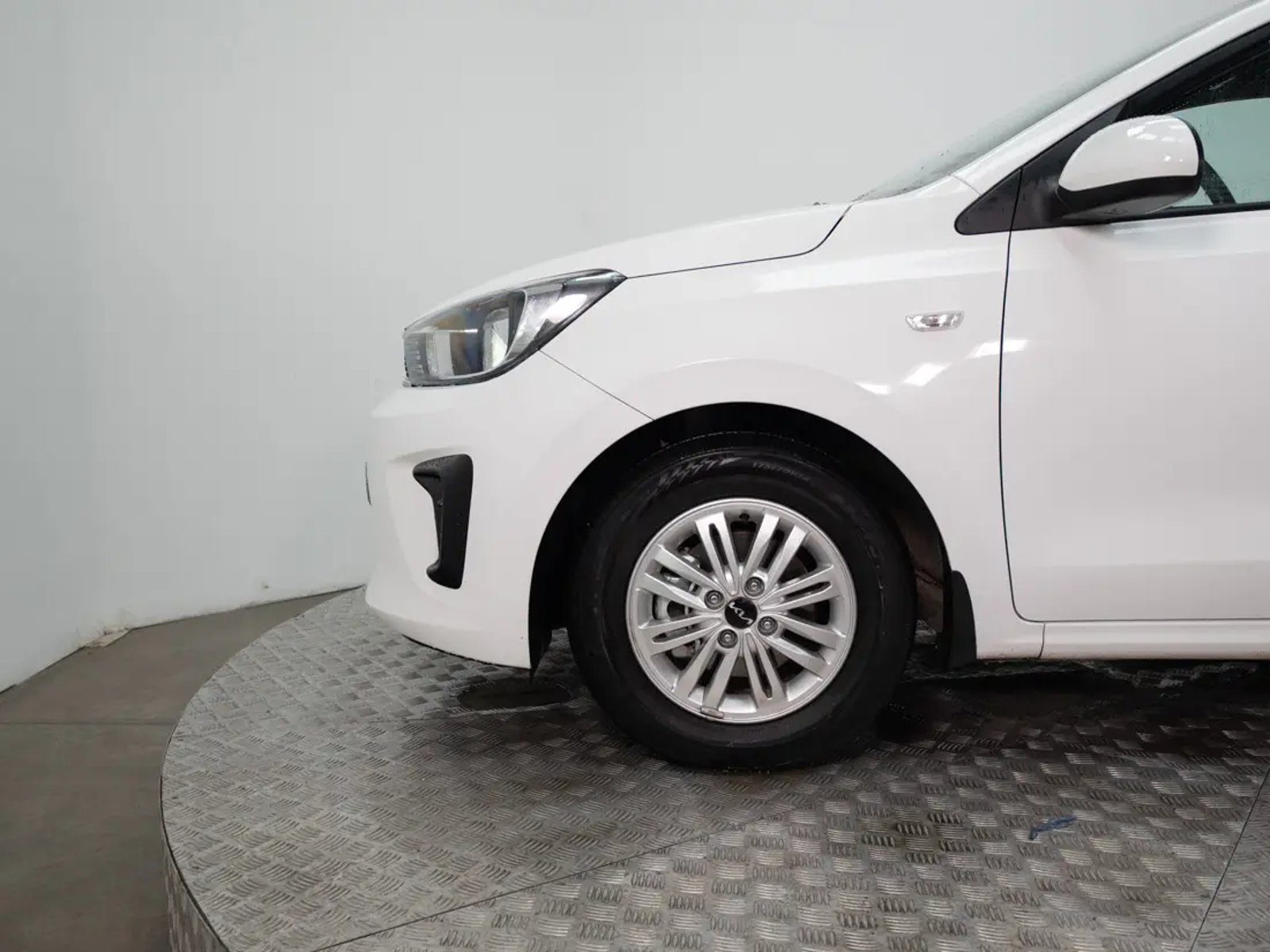 Kia SOLUTO 2026 - Imagen 17 de 20