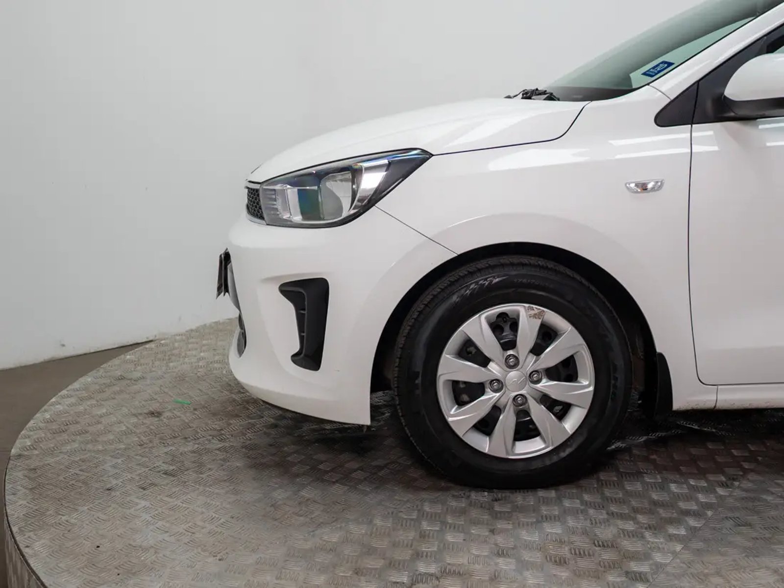 KIA SOLUTO 2023 - Imagen 12 de 18