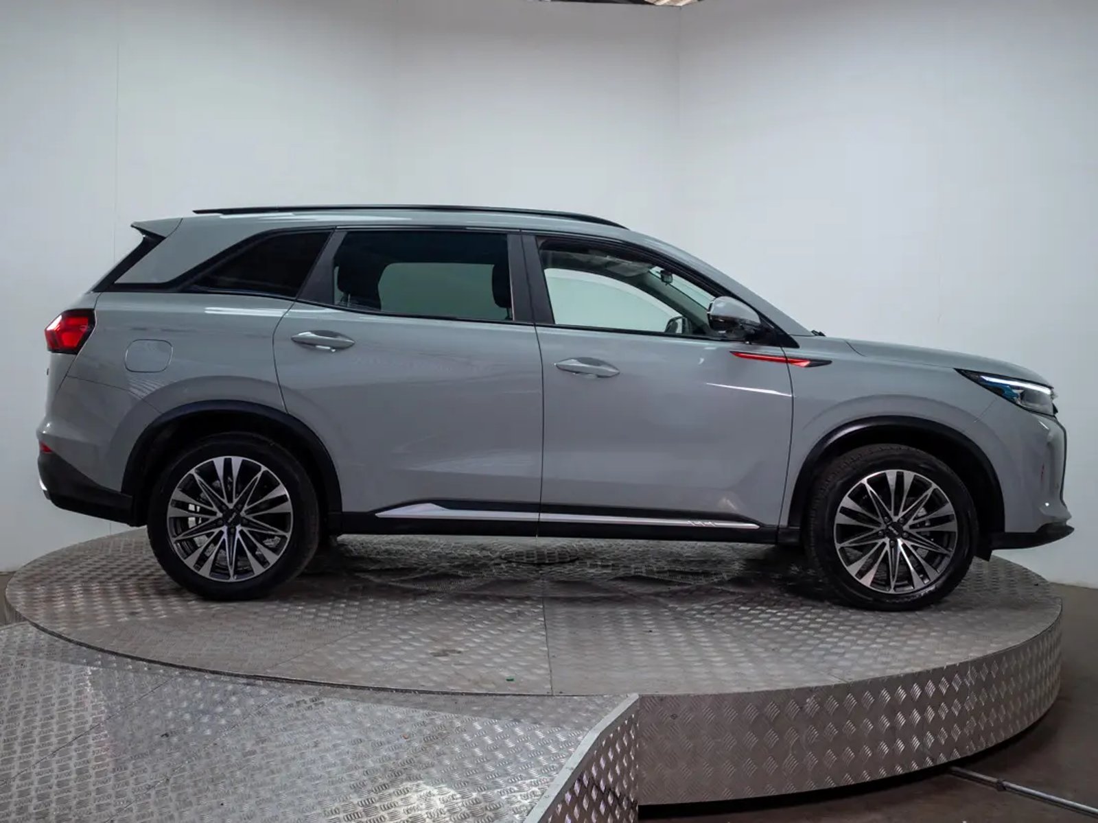 DFSK SUV 600 2025 - Imagen 8 de 20