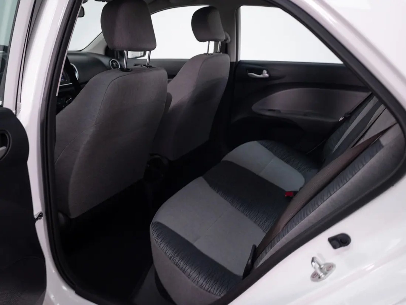 Kia SOLUTO 2026 - Imagen 14 de 20