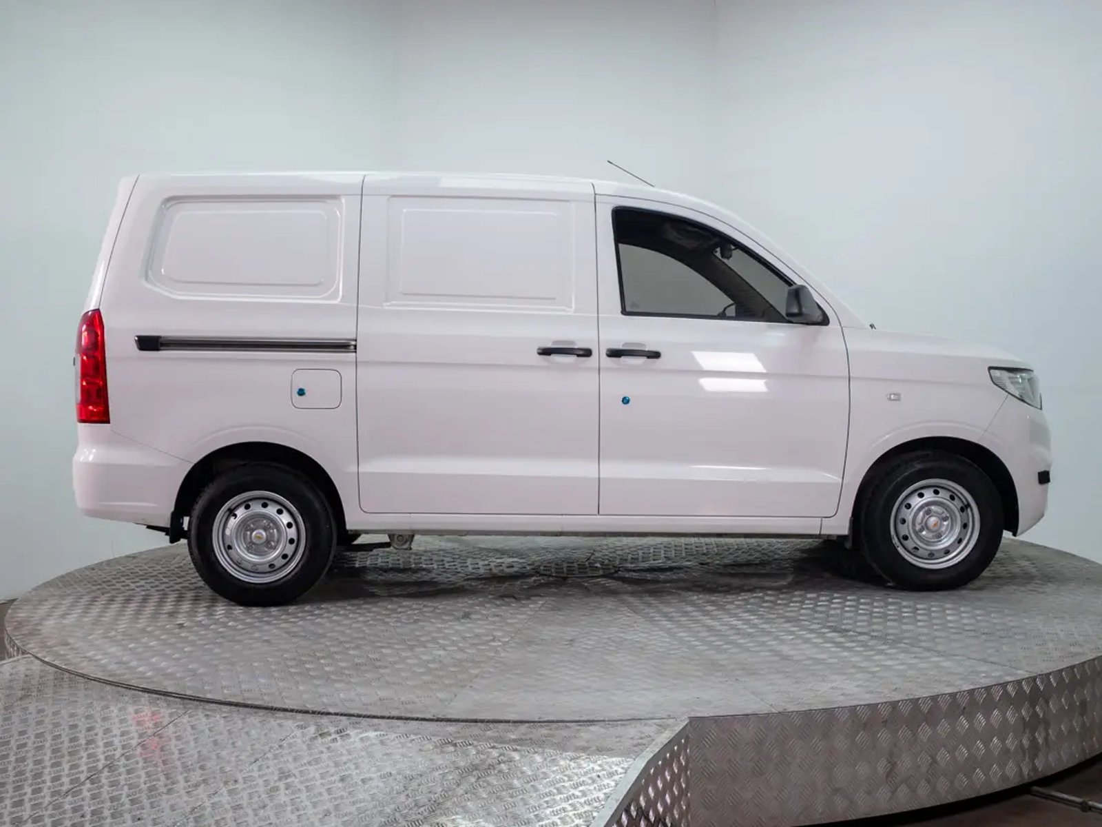 Chevrolet N400 2025 - Imagen 6 de 15