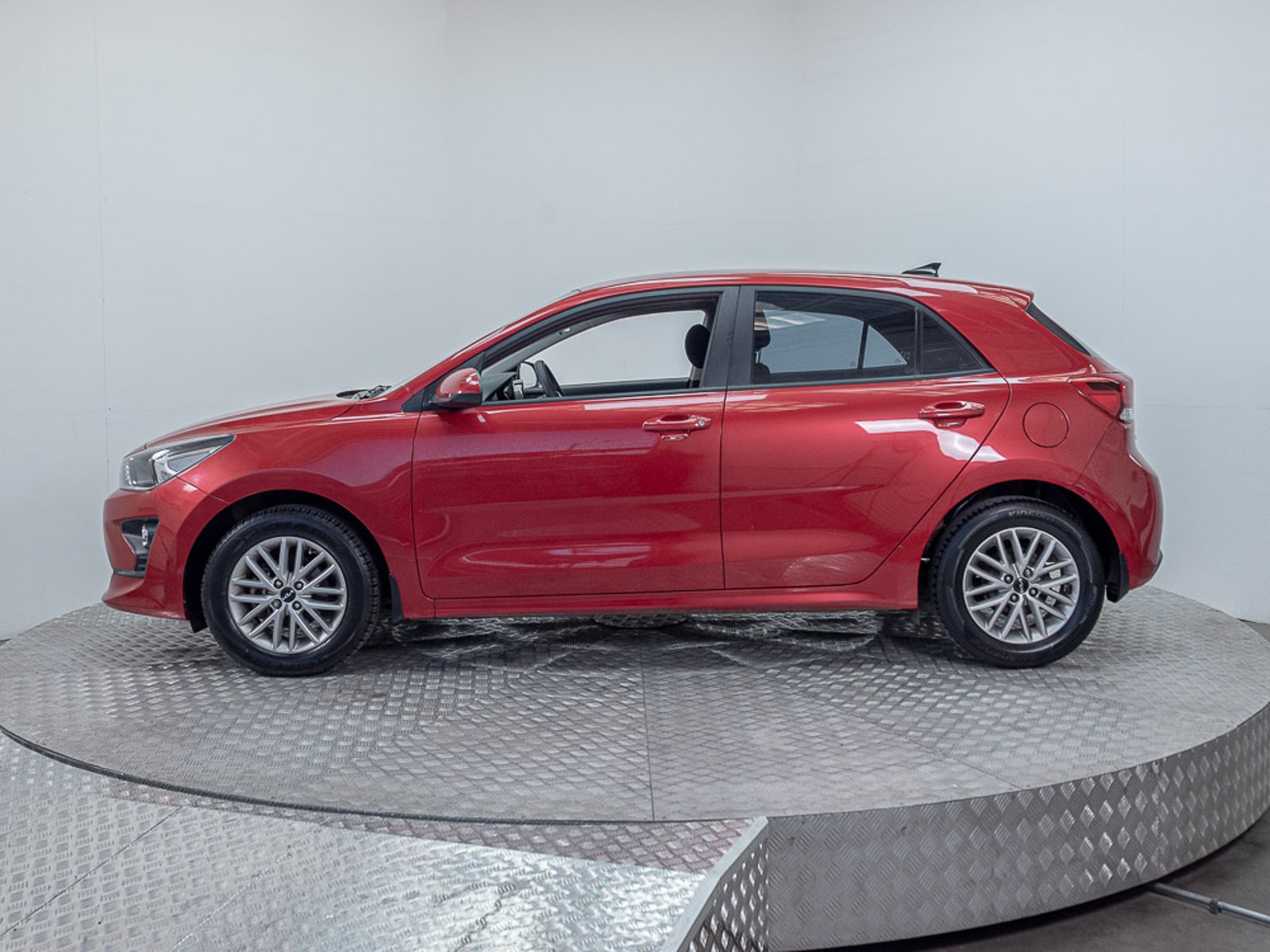 KIA RIO 5 2023 - Imagen 5 de 16