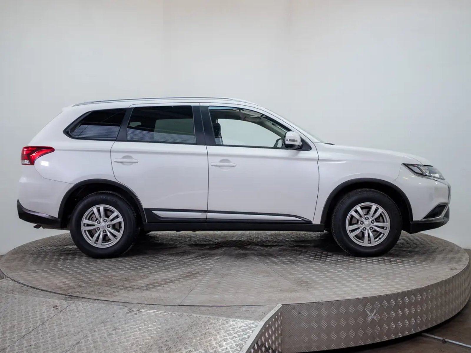 Mitsubishi OUTLANDER 2022 - Imagen 8 de 20
