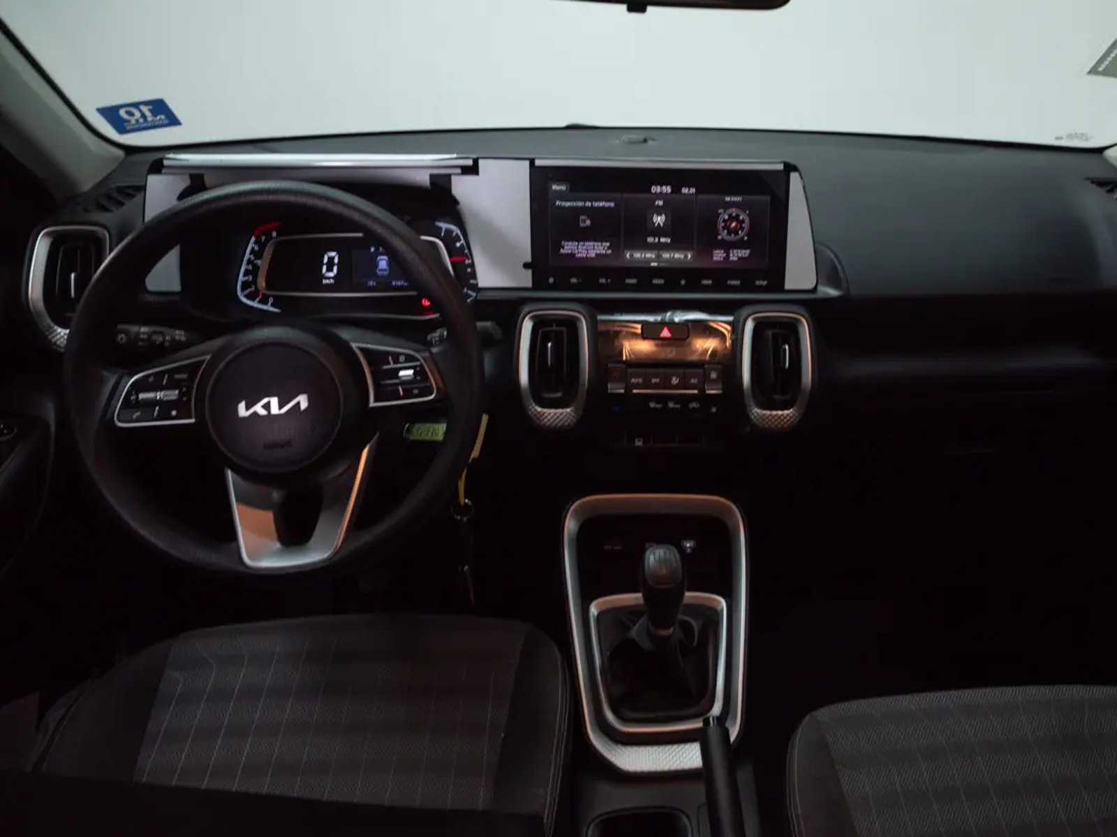 Kia SONET 2023 - Imagen 15 de 19