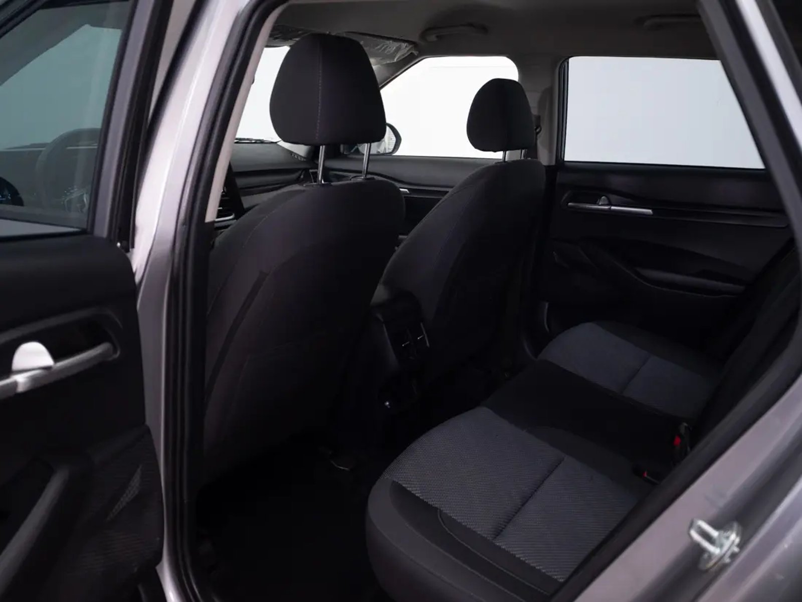 Kia SELTOS 2024 - Imagen 14 de 20