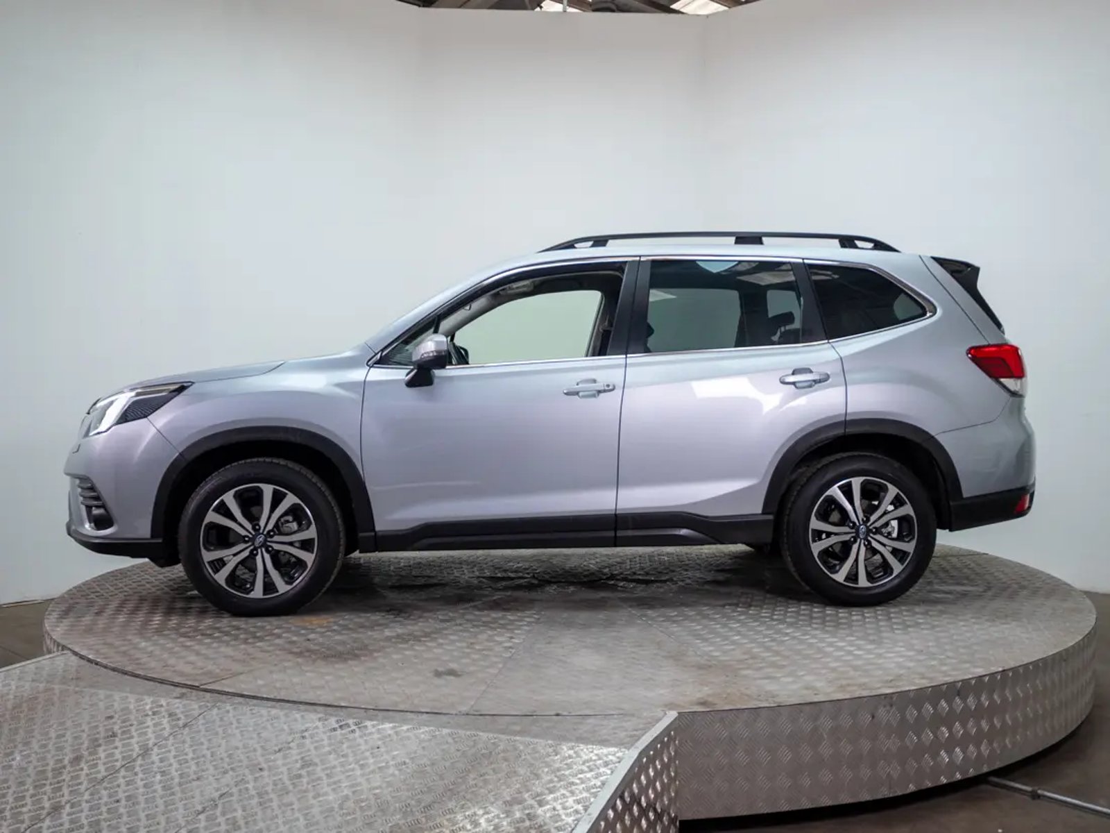 Subaru FORESTER 2025 - Foto 5 de 19