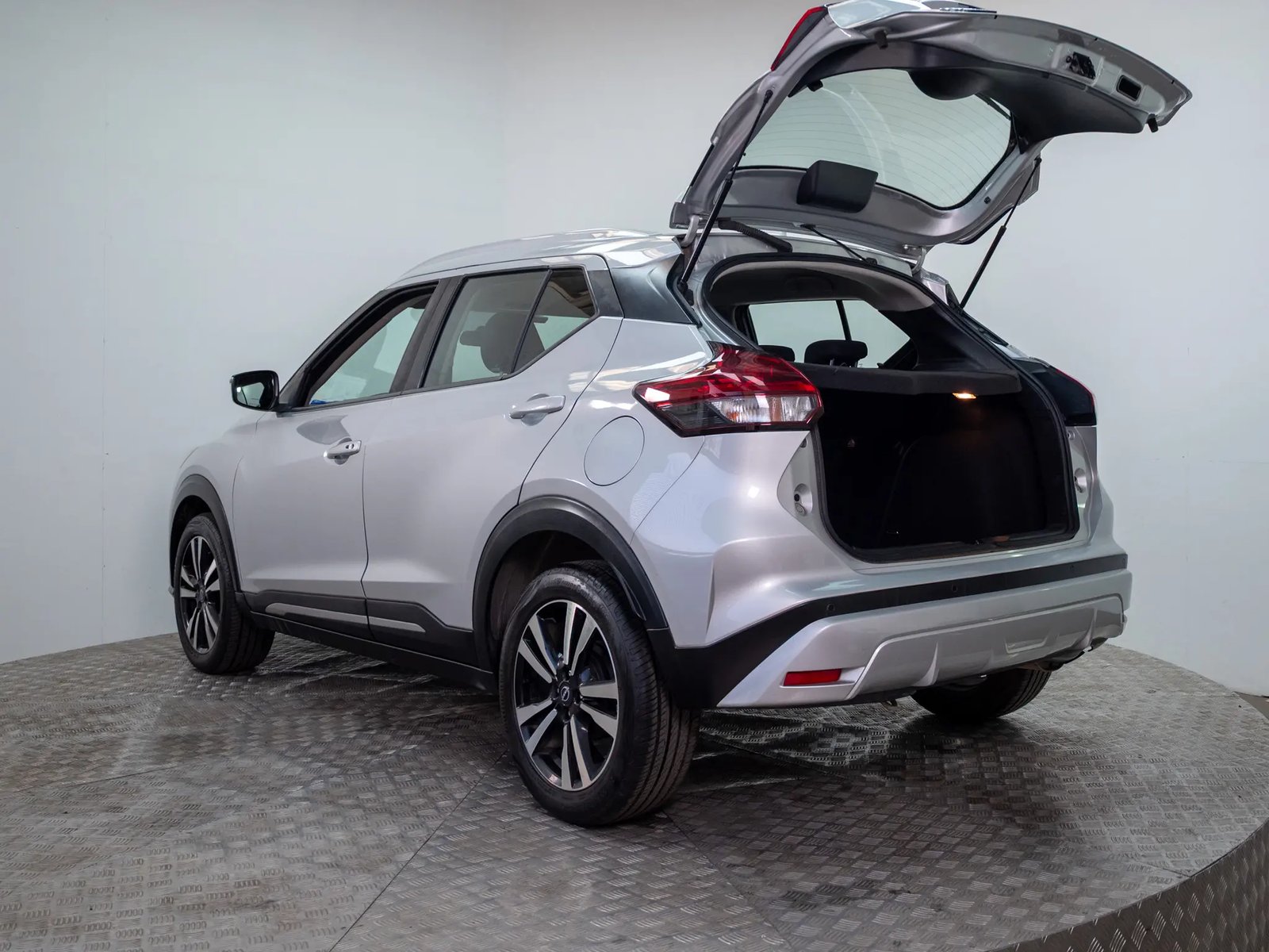 NISSAN KICKS 2023 - Imagen 11 de 20