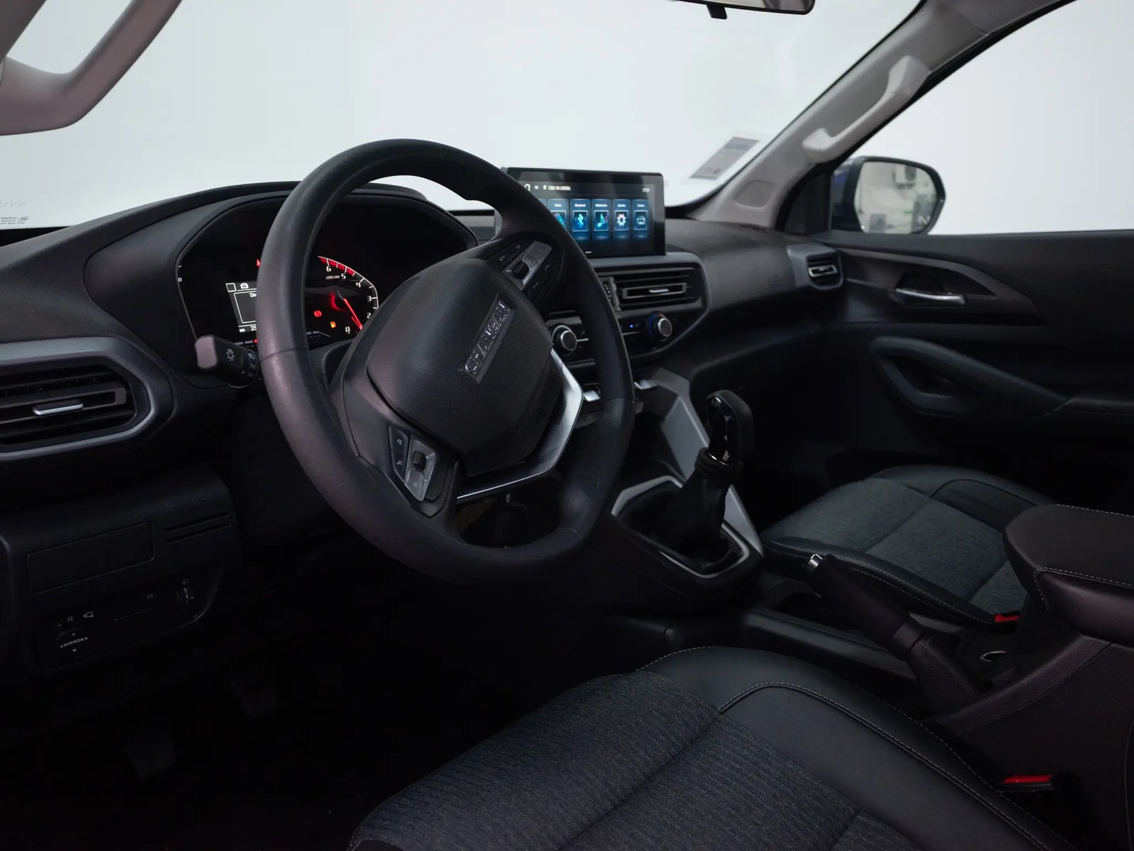 CHANGAN HUNTER 2026 - Imagen 12 de 14