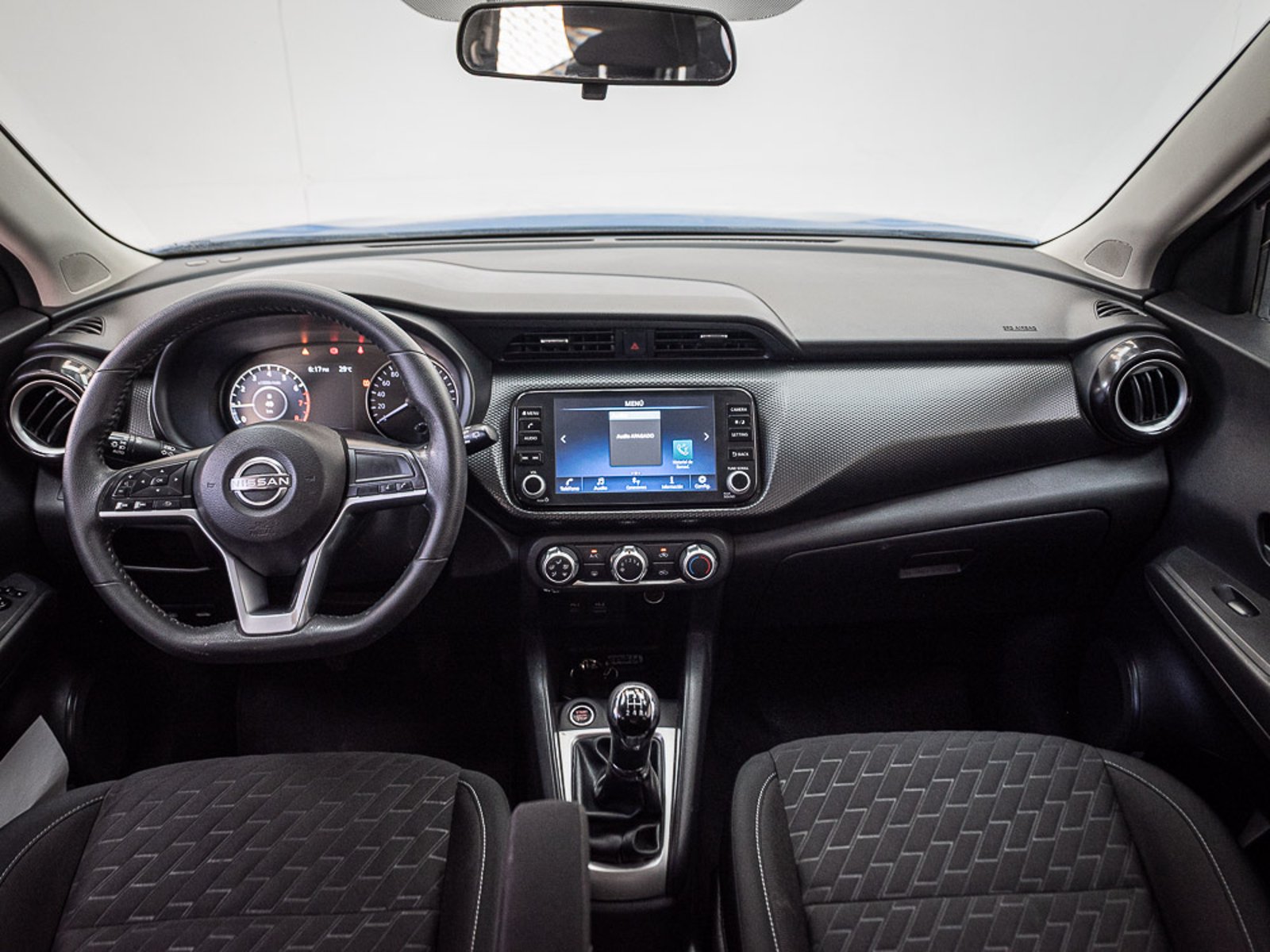 NISSAN KICKS 2023 - Imagen 16 de 17