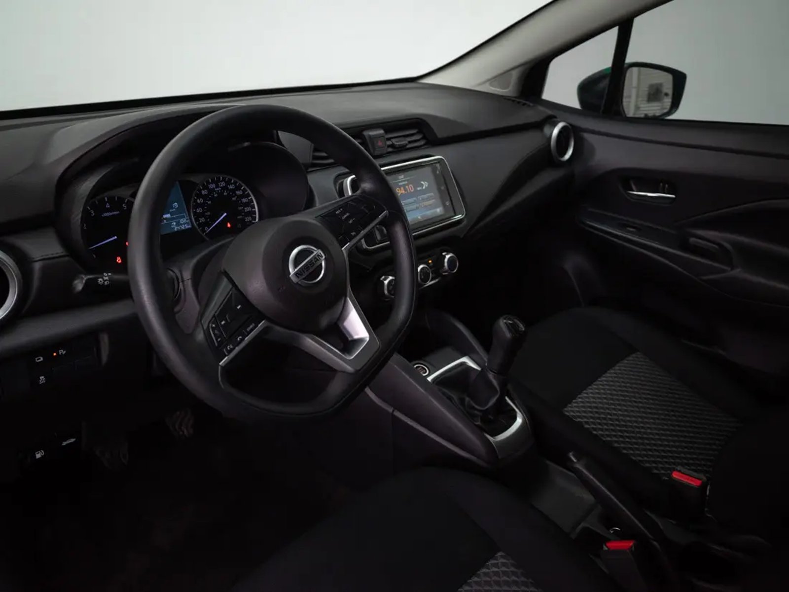 Nissan VERSA 2023 - Imagen 11 de 19