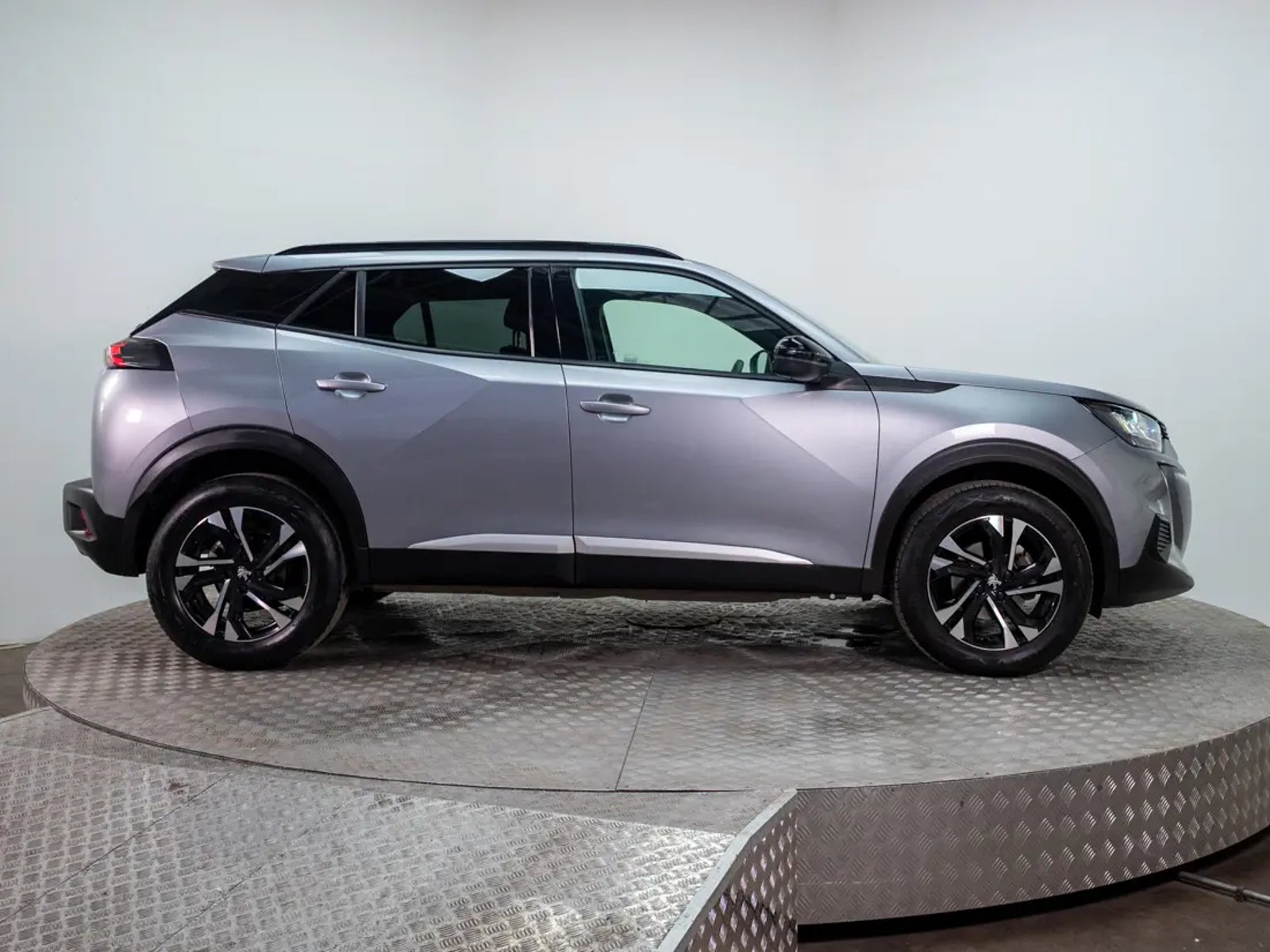 Peugeot 2008 2023 - Imagen 8 de 18
