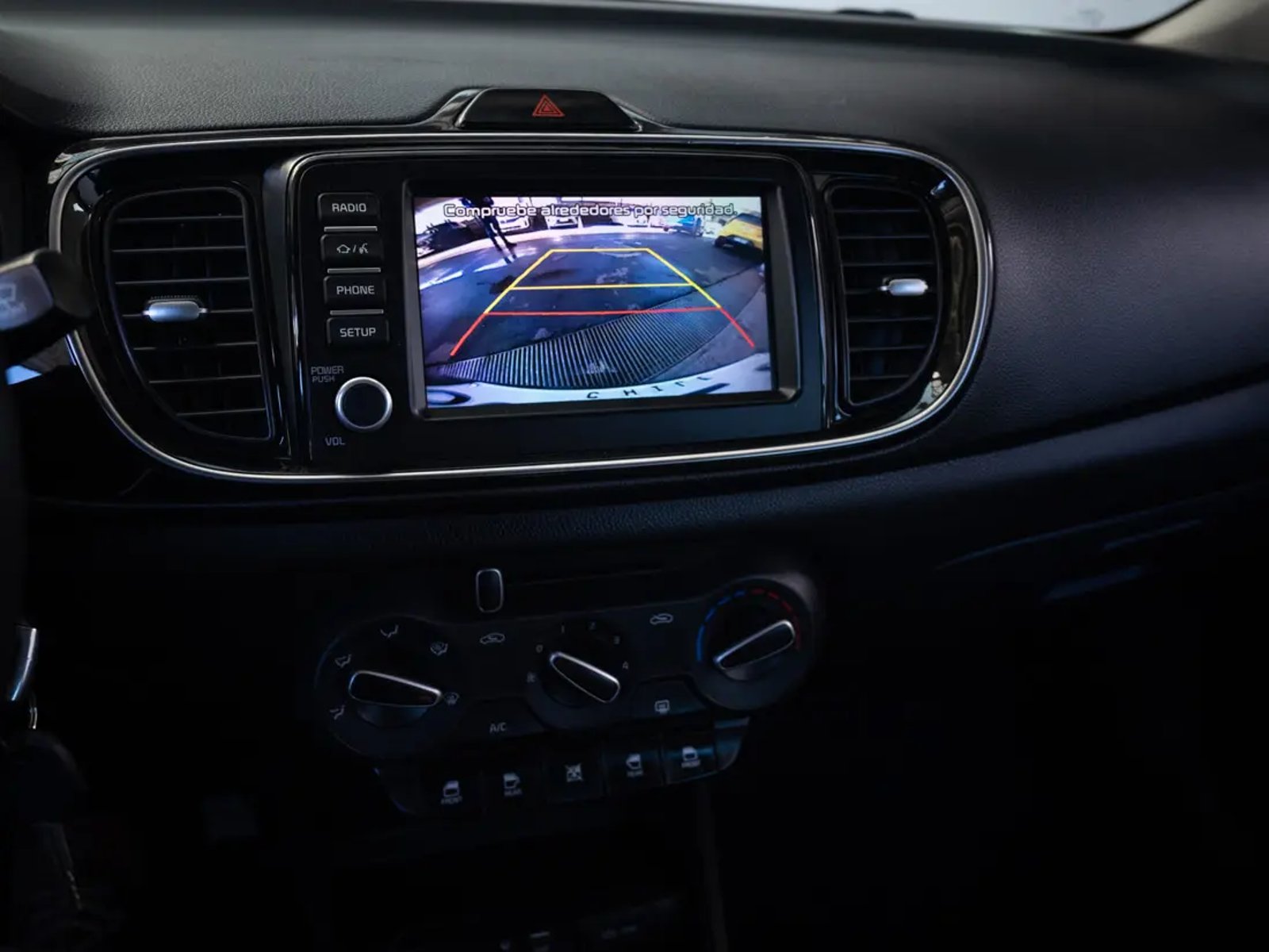 Kia SOLUTO 2023 - Imagen 19 de 20