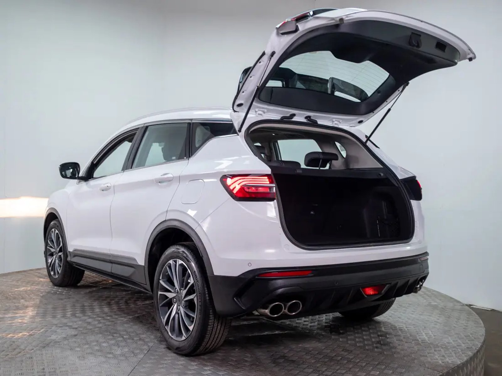 Geely COOLRAY 2023 - Imagen 11 de 17
