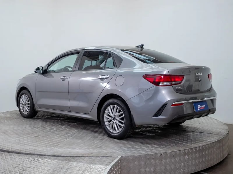 Kia RIO 4 2023 - Imagen 5 de 19