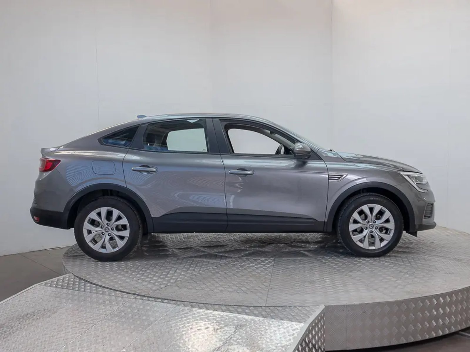 RENAULT ARKANA 2022 - Imagen 4 de 14