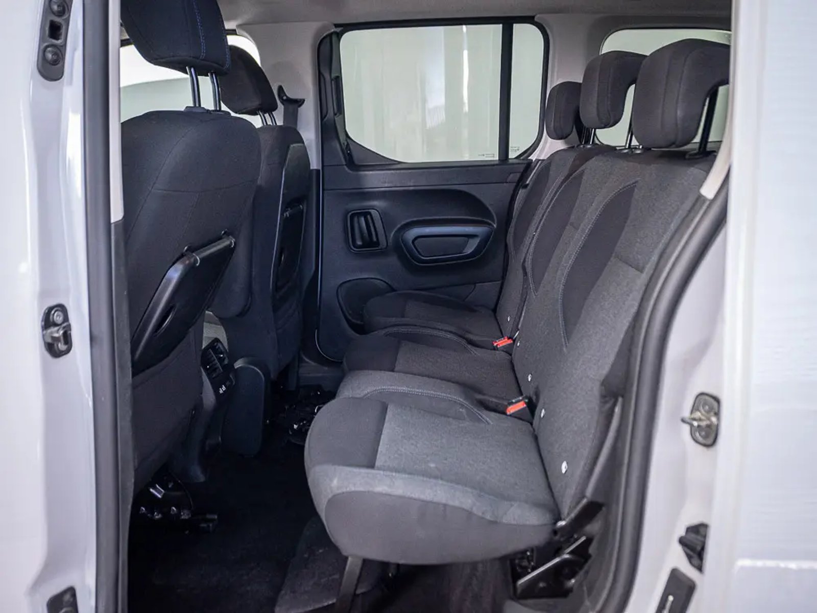 PEUGEOT RIFTER 2024 - Imagen 14 de 16
