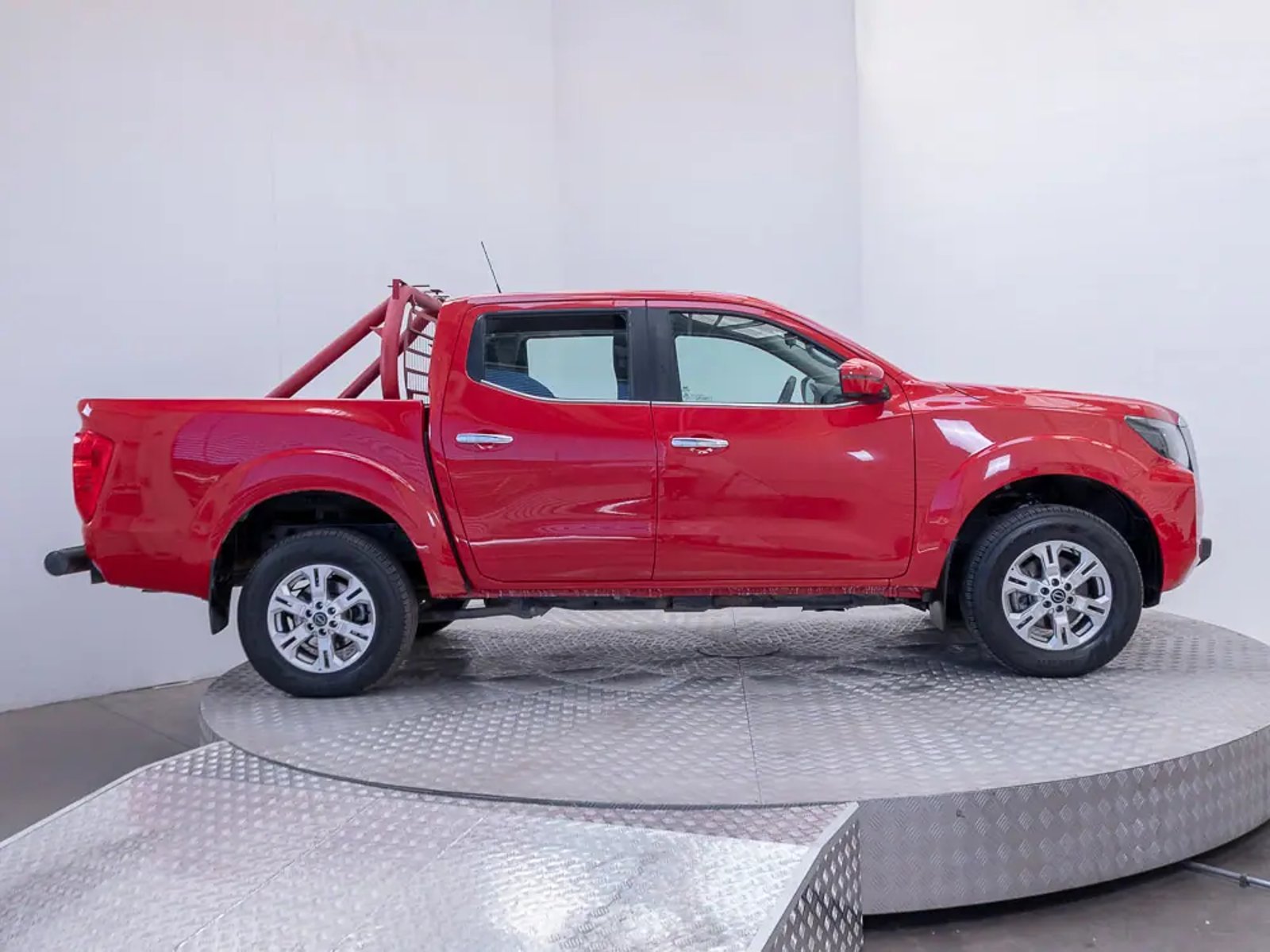 NISSAN NAVARA 2024 - Imagen 9 de 16