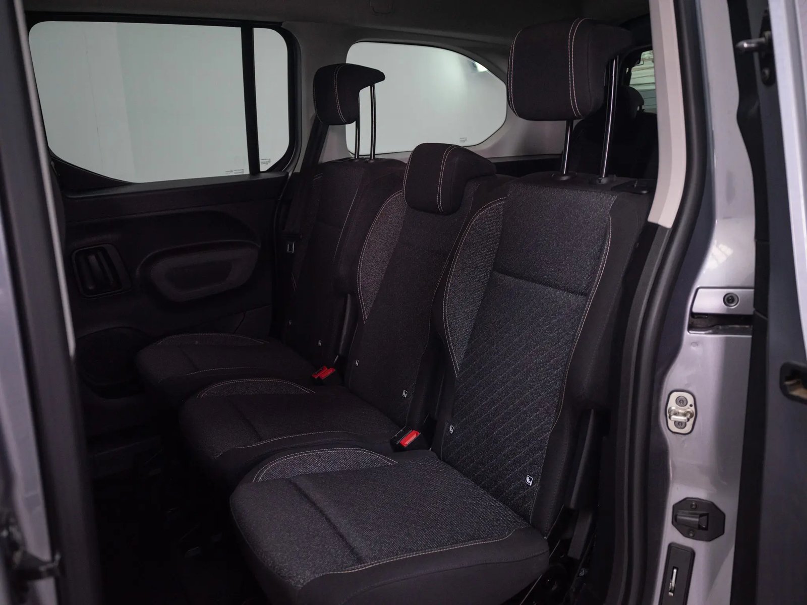 PEUGEOT RIFTER 2025 - Imagen 14 de 20