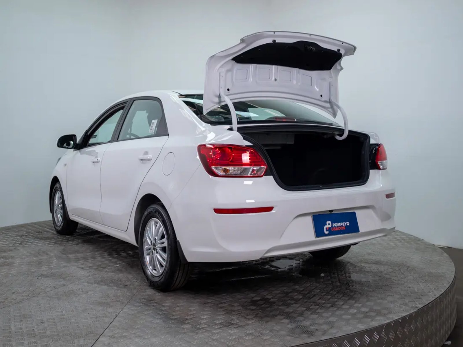 Kia SOLUTO 2026 - Imagen 10 de 20
