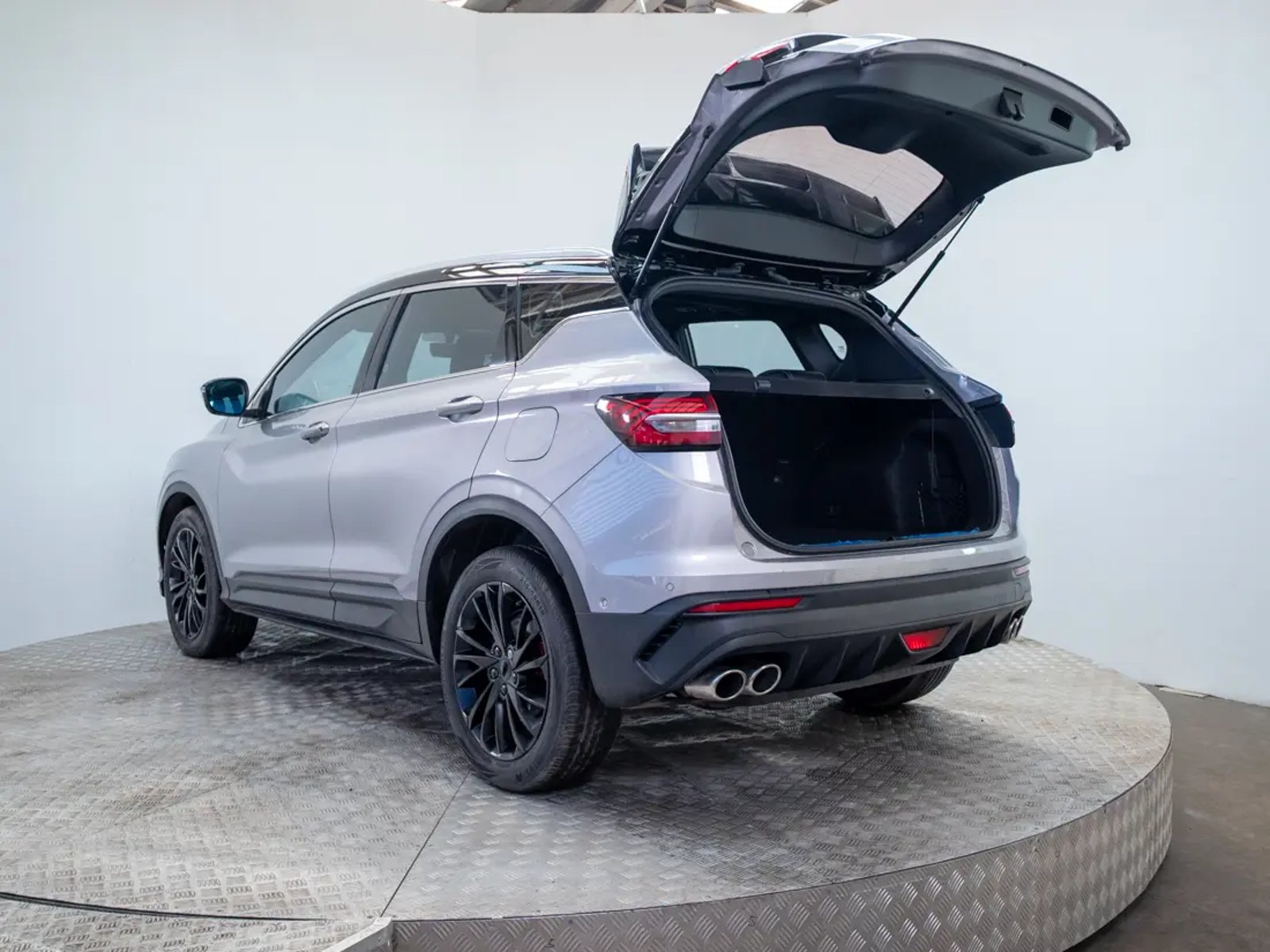 Geely COOLRAY 2023 - Foto 4 de 17