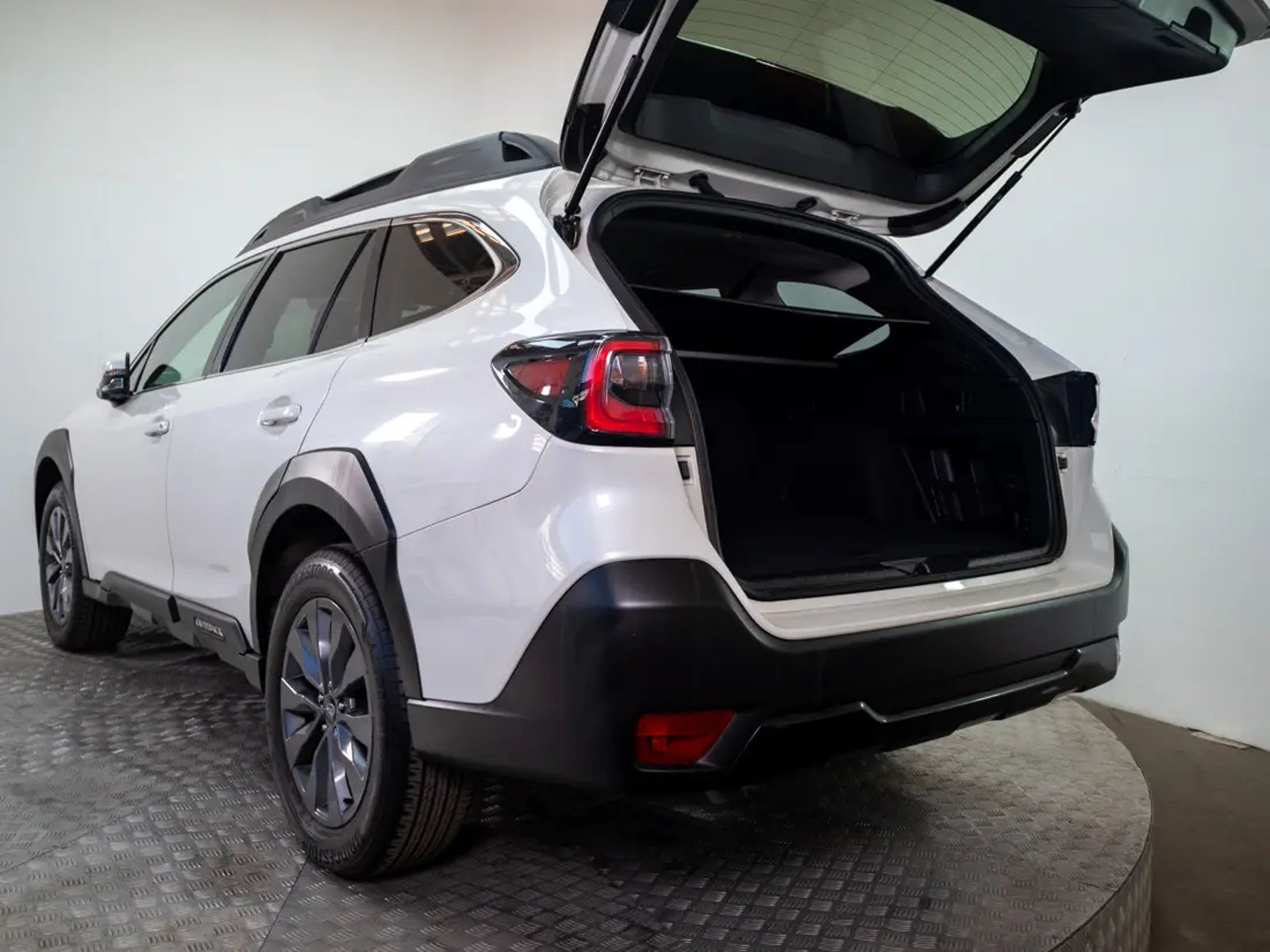 Subaru OUTBACK 2023 - Imagen 10 de 19