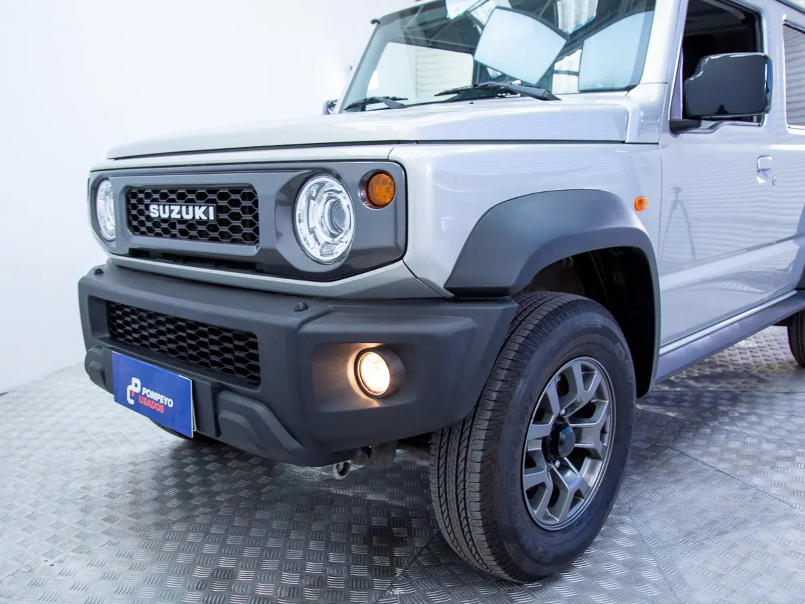 SUZUKI JIMNY 2025 - Imagen 13 de 19