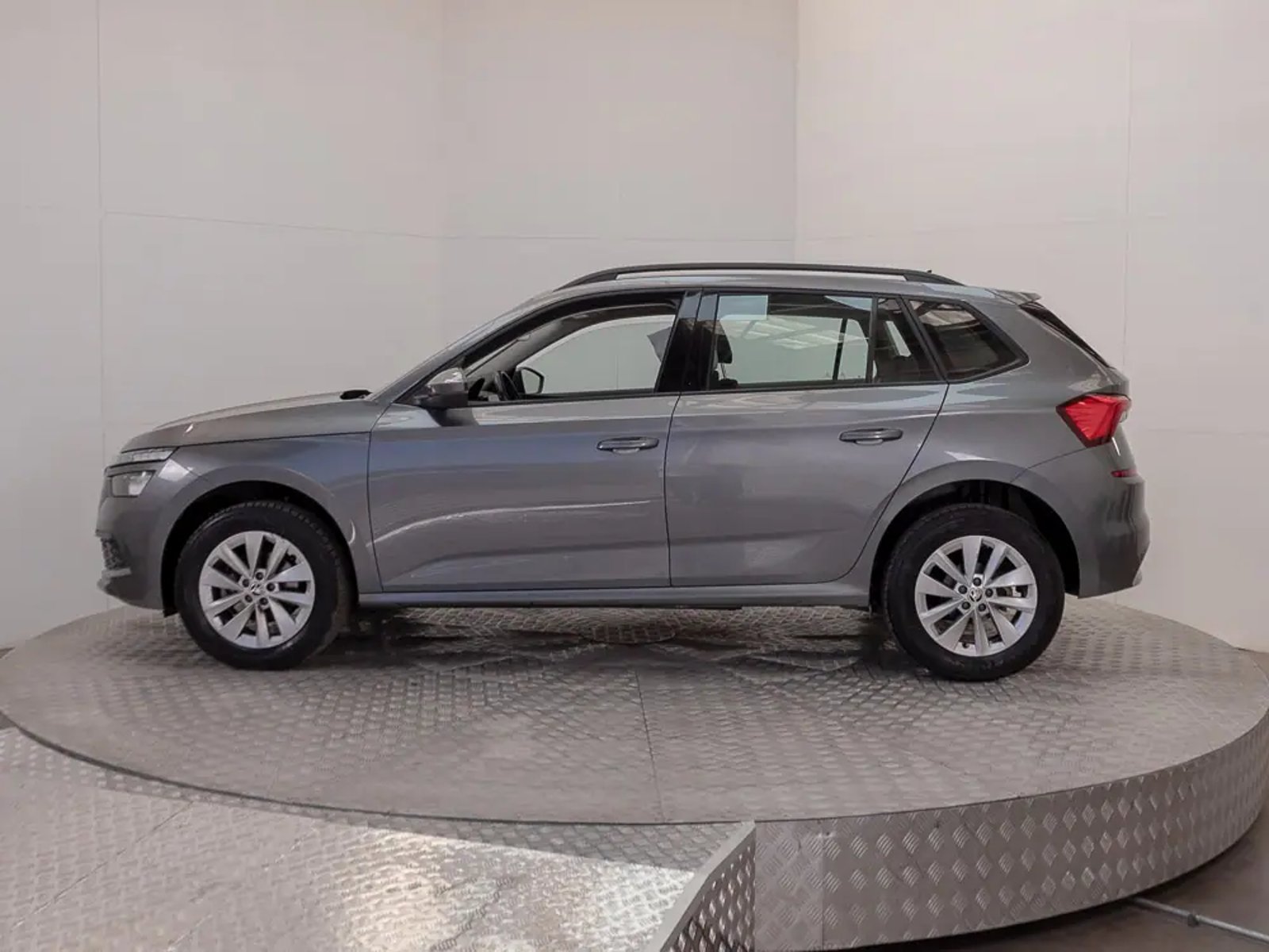 SKODA KAMIQ 2023 - Imagen 5 de 17